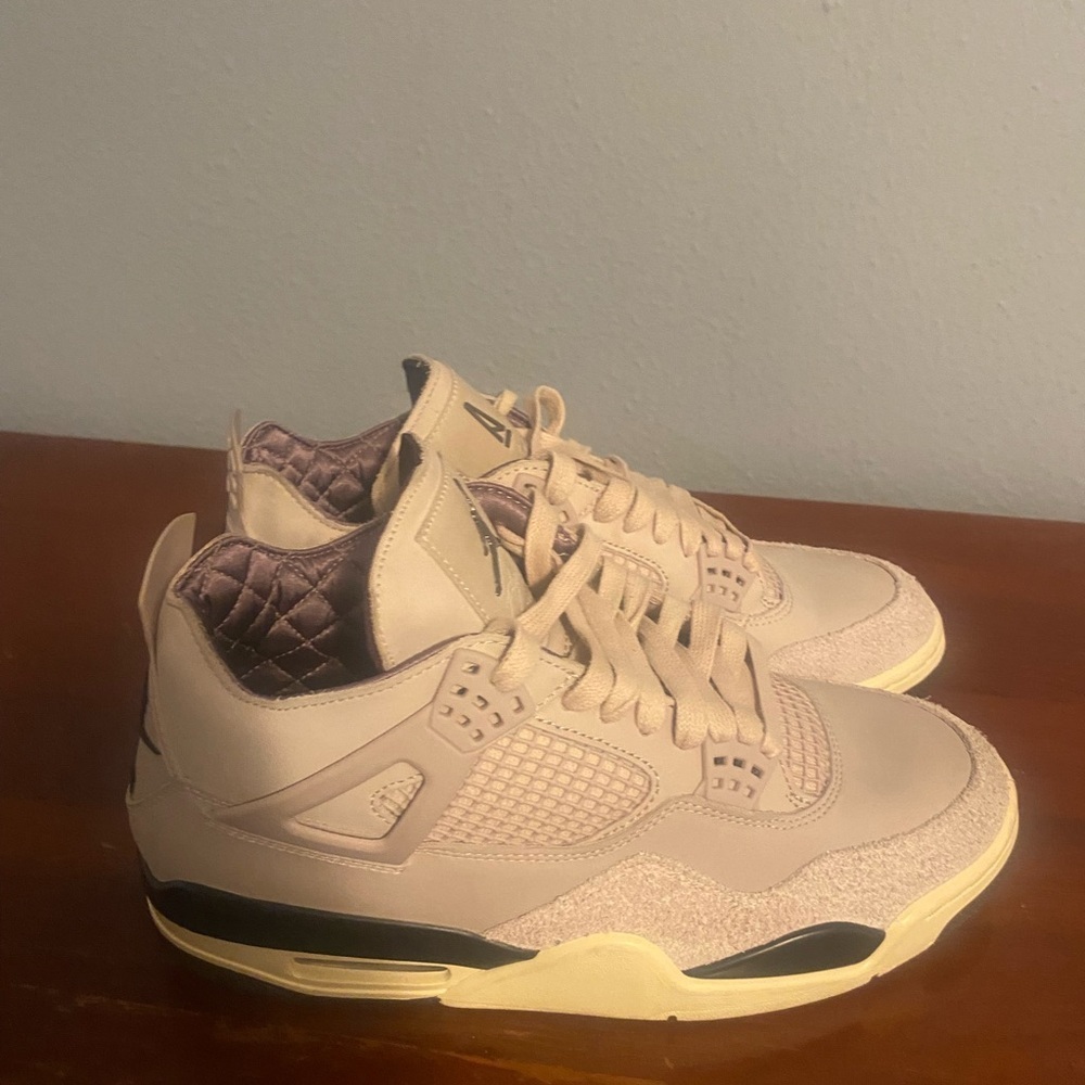 Air Jordan 4 Retro - Picture 3 of 9